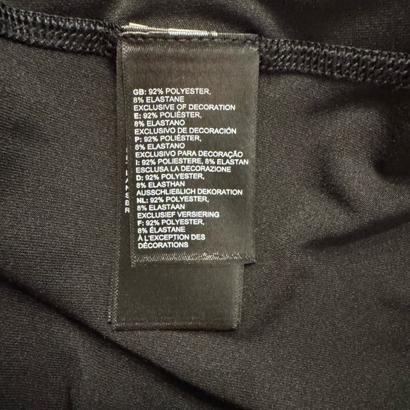 The North Face Women's Classic Blk Workout/Hiking Tee - Picture 5 of 5